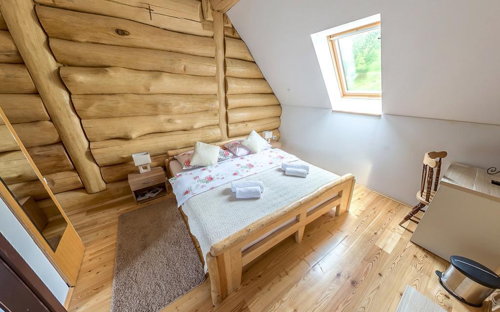 Bear'S Log Vila Seliste Dreznicko Exterior foto